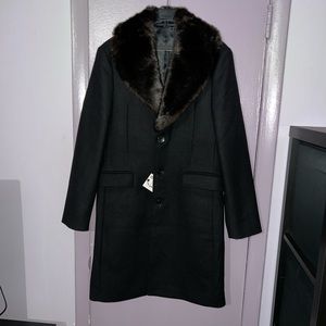 Zara coat with a removable fur collar , in size S Brand new